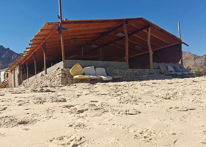 Otel Baywatch Camp Nuweiba`