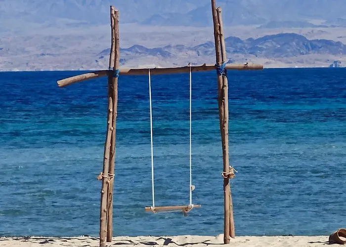 Baywatch Camp Otel