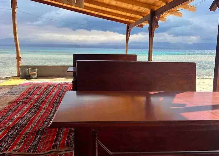 Baywatch Camp Otel