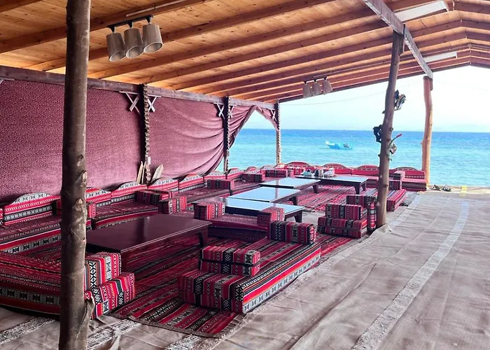 Baywatch Camp Otel